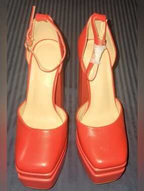 Women’s Red Platform Ankle-Strap Heels Size 7 NWOT